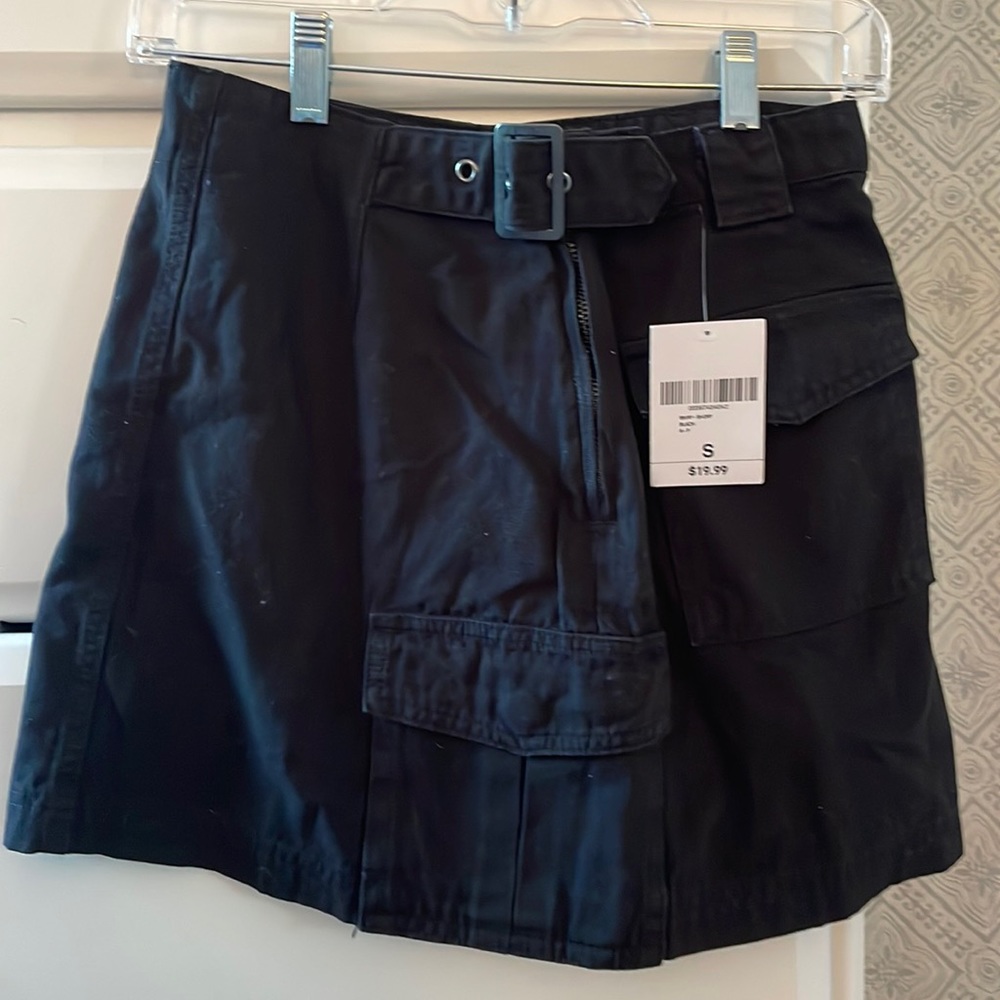 Forever 21 Short Black Skirt with Belt Buckle